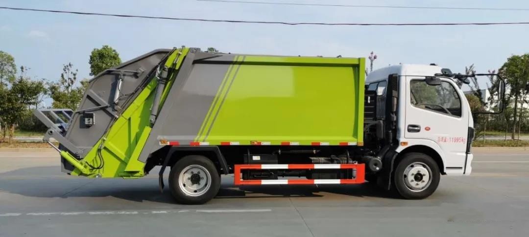 8方國(guó)六東風(fēng)多利卡壓縮式垃圾車(chē)廠家直銷138 8688 7089