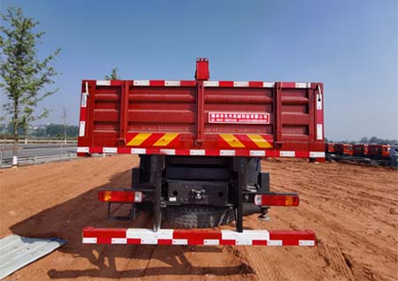 伴君長興牌AAA5312JSQCA6型隨車起重運(yùn)輸車